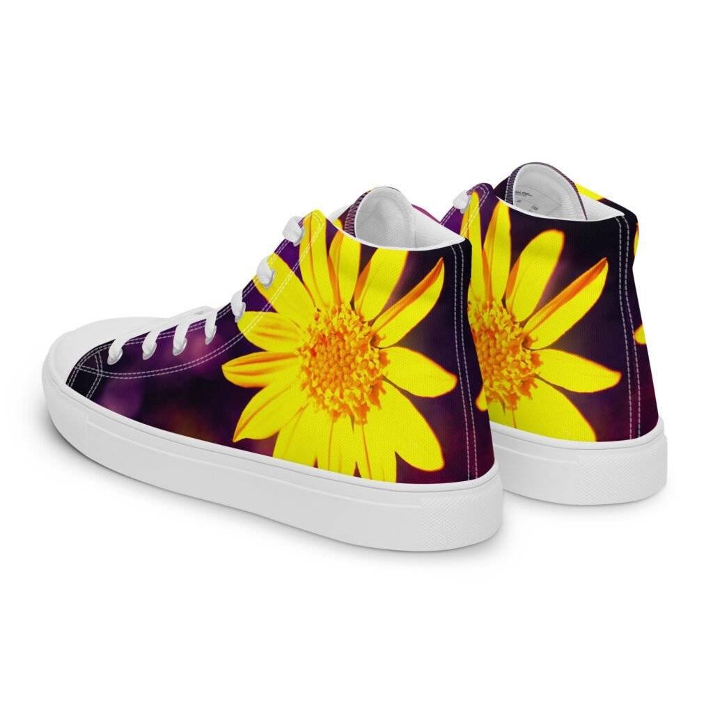 
womens-high-top-canvas-shoes